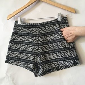 Anthropologie Women’s Black & White Lined Shorts S